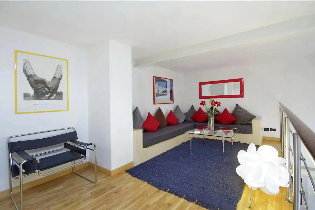 Apartment Design Accommodation Rome